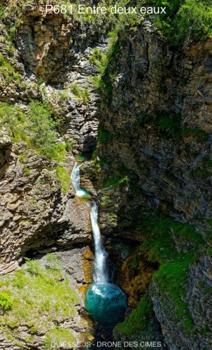 P681 Entre deux eaux